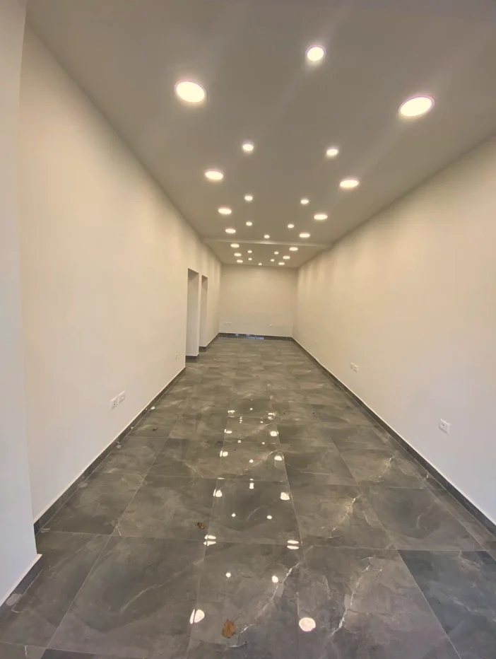 Tirane, shes dyqan Kati 0, 66 m² 490.000 € (Stadiumi Dinamo)