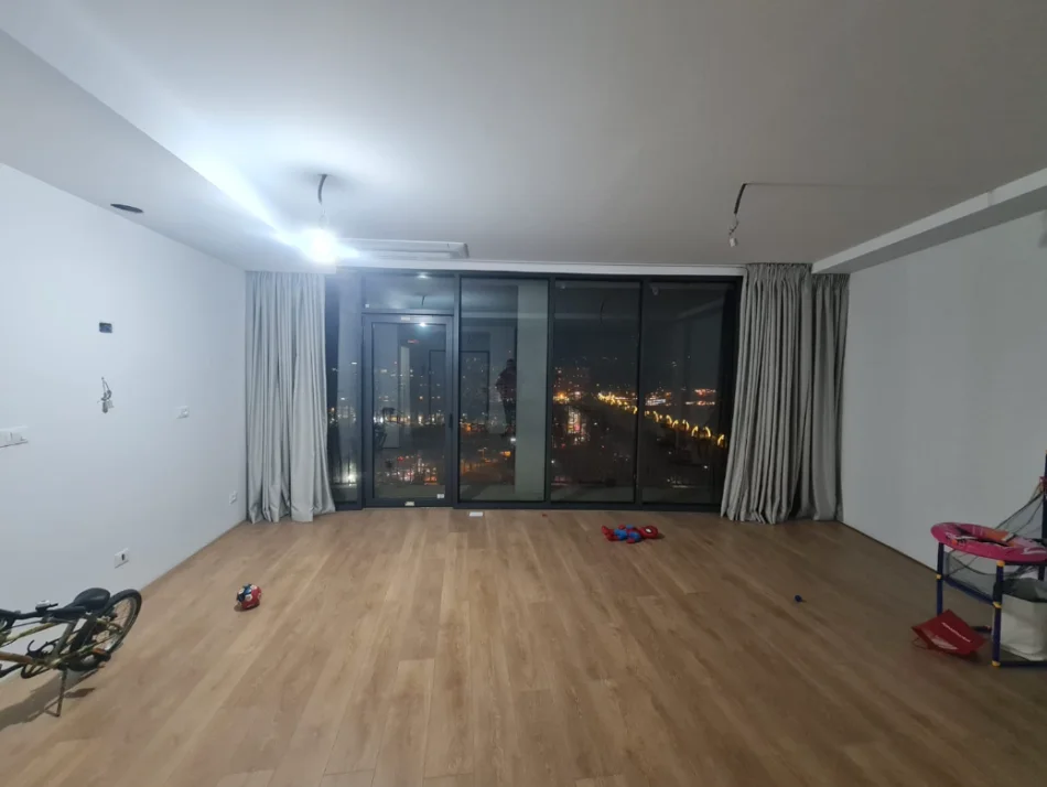 Tirane, jepet me qera apartament 2+1+Ballkon Kati 8, 128 m² 3.000 € (Lake View Residence)