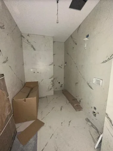 Tirane, shitet apartament 1+1+Ballkon Kati 6, 71 m² 260.000 € (Liqeni Artificial)