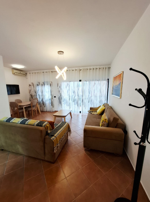 Tirane, jepet me qera apartament 2+1+Ballkon Kati 3, 115 m² 700 € (Myslym Shyri)