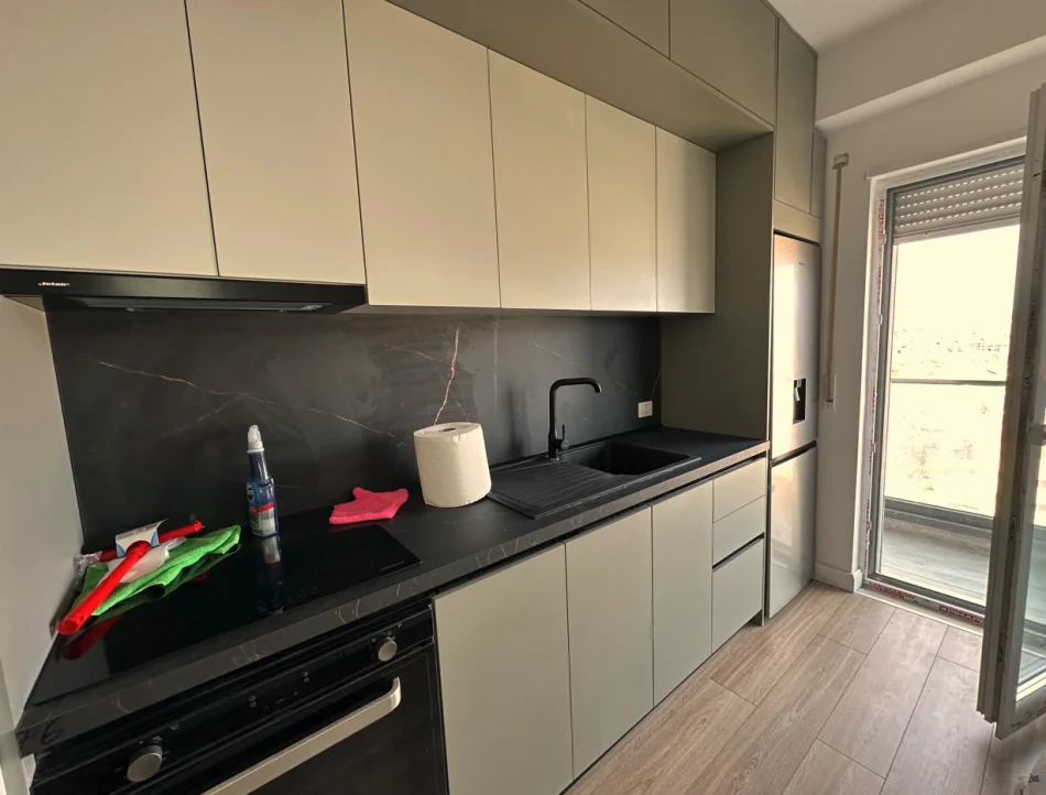 Tirane, shes apartament 2+1+Ballkon Kati 9, 106 m² 240.000 € (Fiori Di Bosco)