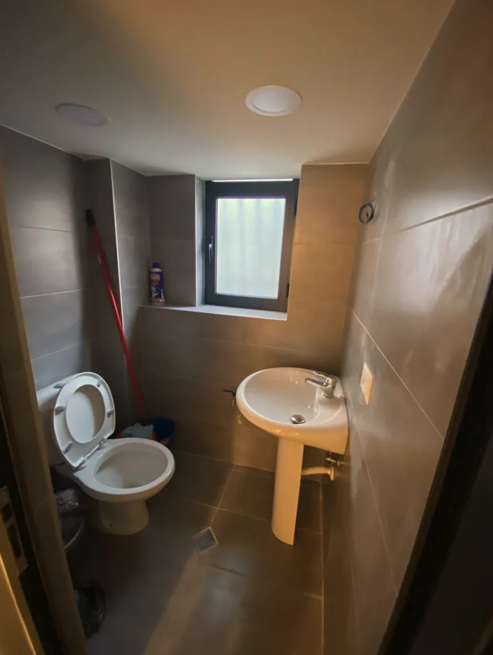 Tirane, shes dyqan Kati 0, 66 m² 490.000 € (Stadiumi Dinamo)