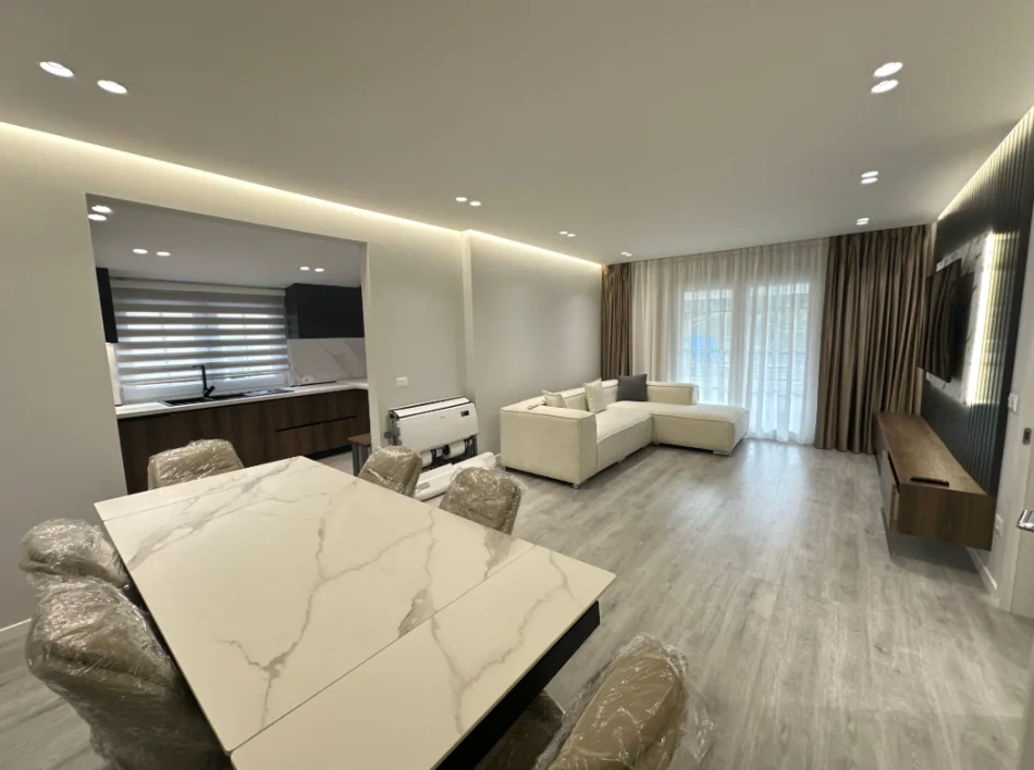 Tirane, jepet me qera Vile 3 Katshe , 420 m² 3.500 € (Vilat Gjermane)