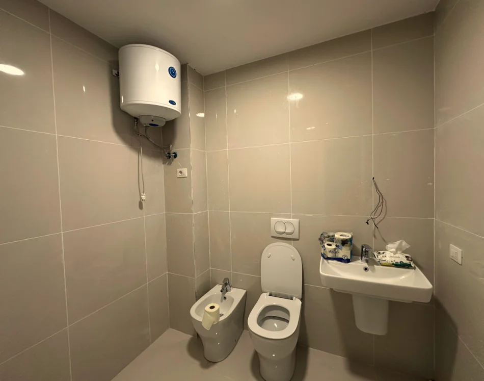 Tirane, shes apartament 2+1+Ballkon Kati 9, 106 m² 240.000 € (Fiori Di Bosco)