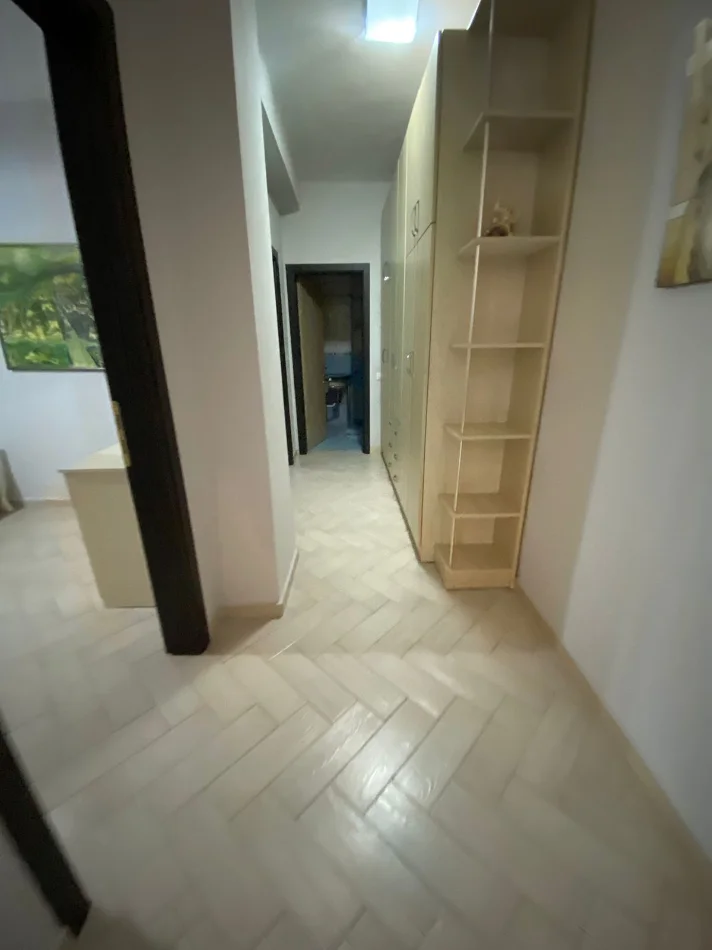 Tirane, jepet me qera apartament 2+1+Ballkon Kati 3, 100 m² 550 € (Don Bosko)
