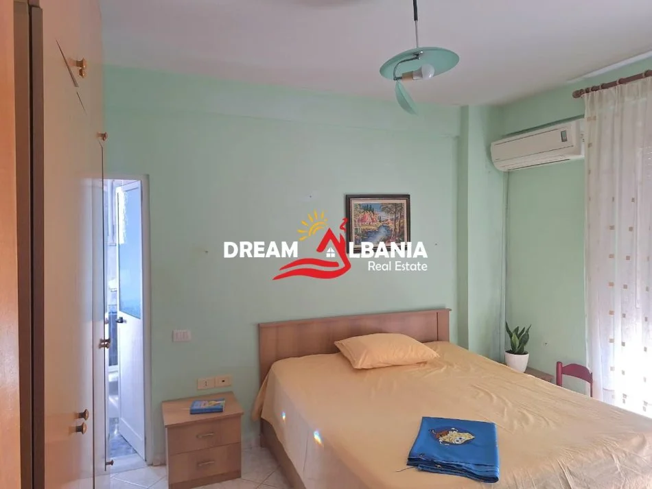 Tirane, jepet me qera apartament 3+1 Kati 5, 120 m² 700 € (Siri Kodra)