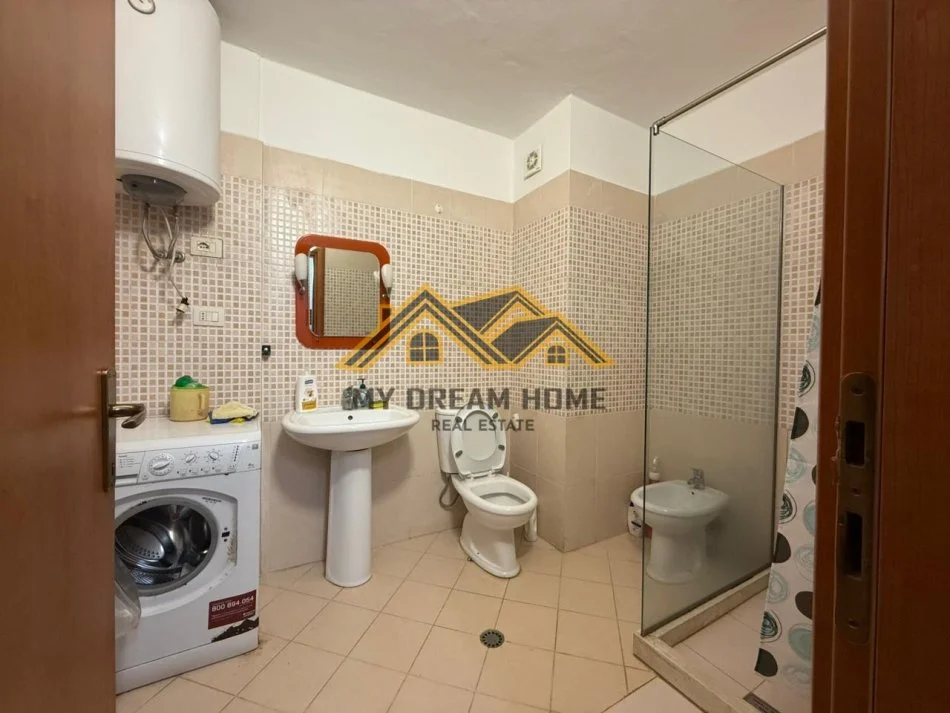 Durres, jepet me qera apartament 1+1 Kati 4, 60 m² 450 € (VOLLGA)