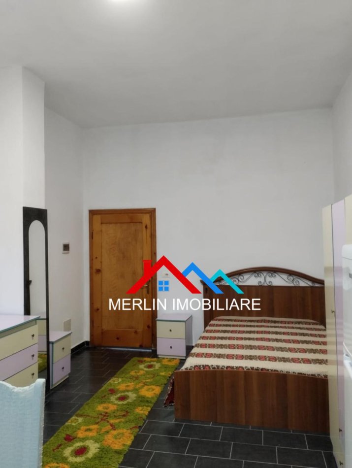 Tirane, jepet me qera garsoniere ne Katin e  2 ta nje vile, 38 m² per  200 € ( ne Shkoze)
