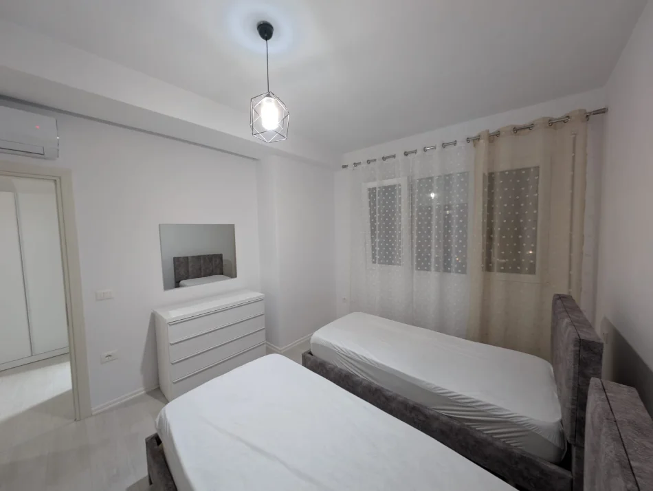 Tirane, jepet me qera apartament 2+1+Ballkon , 100 m² 65,000 ALL (Green City, Prane EGLO)