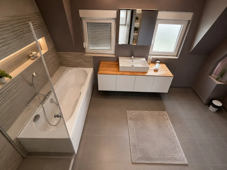 Tirane, jepet me qera Vile 3+1+Ballkon Kati 2, 250 m² 3.600 € (White House Teg)
