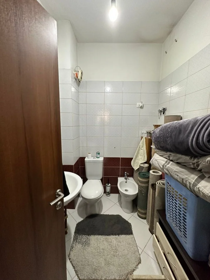 Tirane, shitet apartament 2+1+Ballkon Kati 5, 97 m² 110.000 € (Besim Alla)