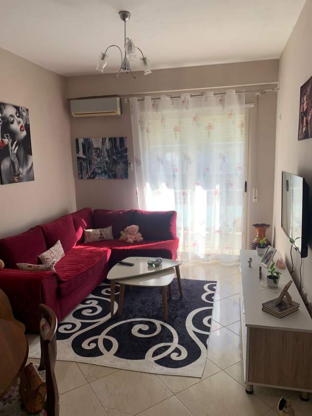 Tirane, jepet me qera apartament 1+1+BLK Kati 5, 70 m² 450.000 Leke (Rruga Bedri Karapici)
