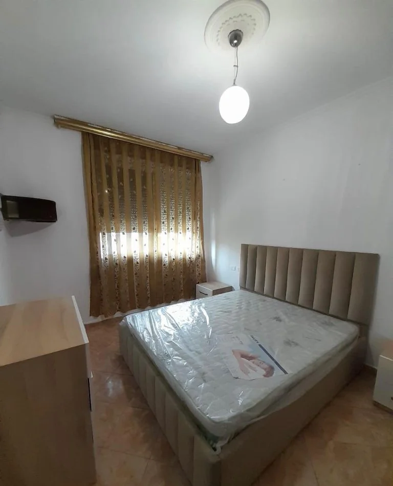 Tirane, jepet me qera apartament 2+1+Ballkon Kati 2, 70 m² 600 € (ne Don Bosko)
