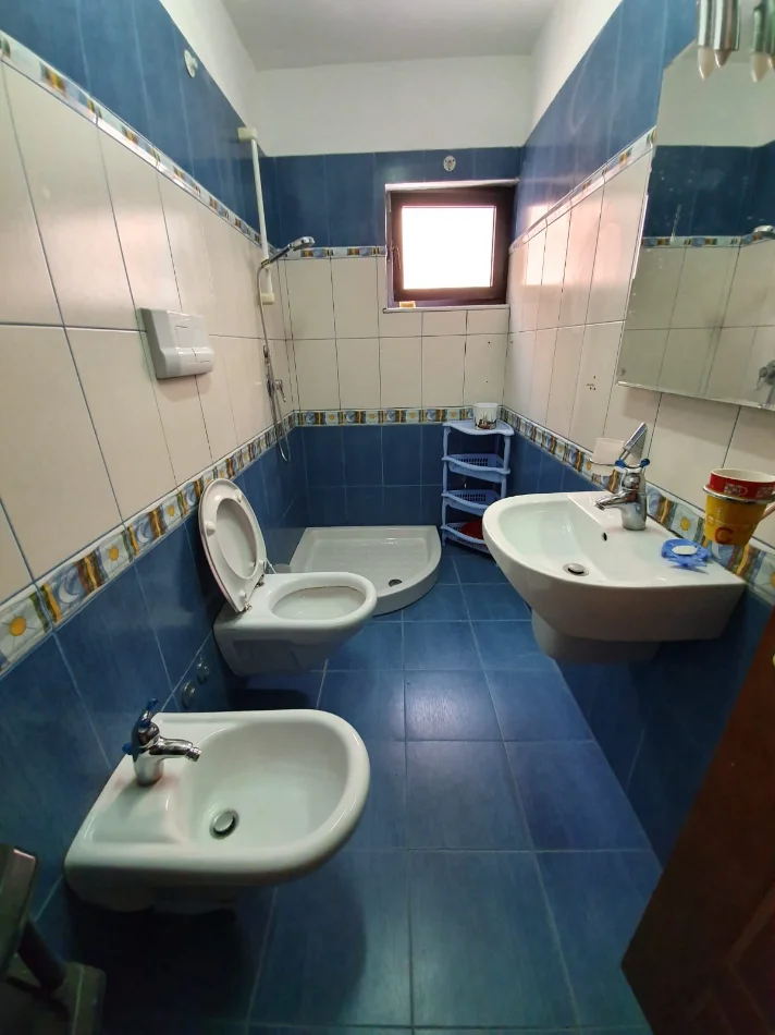 Tirane, jepet me qera apartament 1+1 Kati 5, 60 m² 550 € (Myslym Shyri)