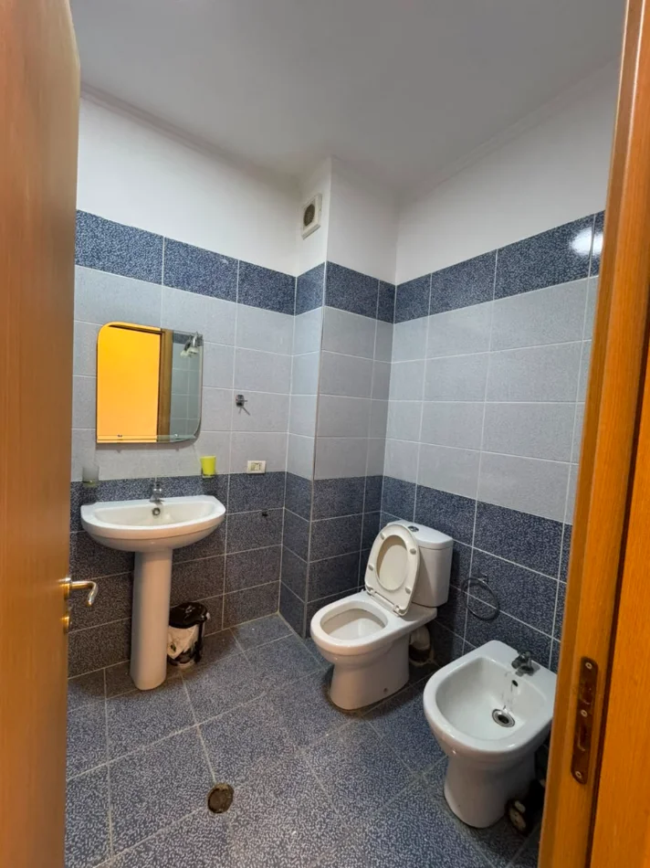 Tirane, shitet apartament 2+1+Ballkon Kati 7, 114 m² 155.000 €