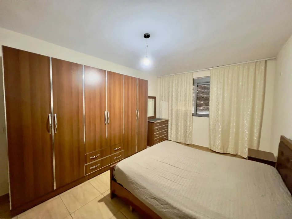 Tirane, jepet me qera apartament 1+1 Kati 2, 60 m² 390 € (Shkolla Cajupi)