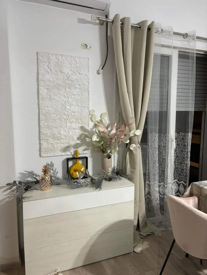 Vlore, jepet me qera apartament 1+1+Ballkon , 400 € 