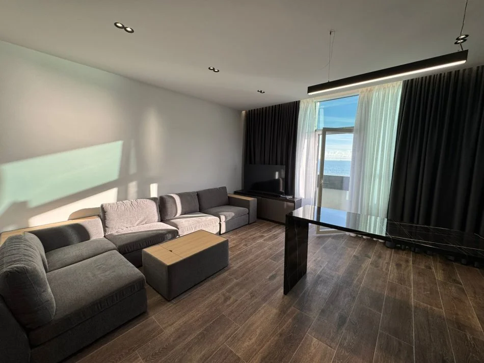 Durres, shitet apartament 1+1+Ballkon Kati 0, 115 m² 350.000 € (Vollga,Durres)