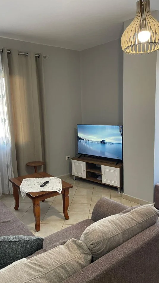 Tirane, jepet me qera apartament 2+1+Ballkon Kati 8, 100 m² 450 € (Rruga Mikel Maruli)