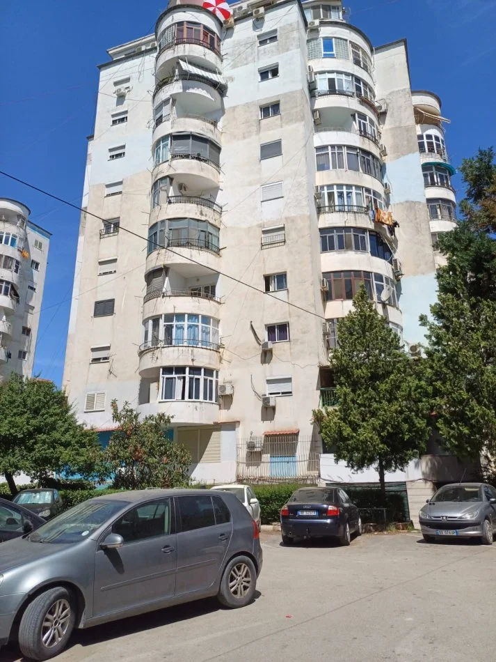 Tirane, shes apartament 2+1+Aneks+Ballkon Kati 2, 116 m² 125.000 € (donbosko)