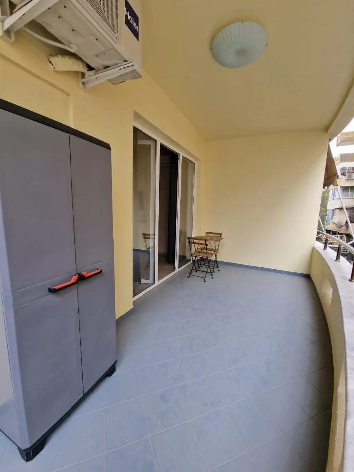 Tirane, jepet me qera apartament 1+1+Ballkon Kati 2, 50 m² 600 € (Kopeshti Zoologjik, Tirane)