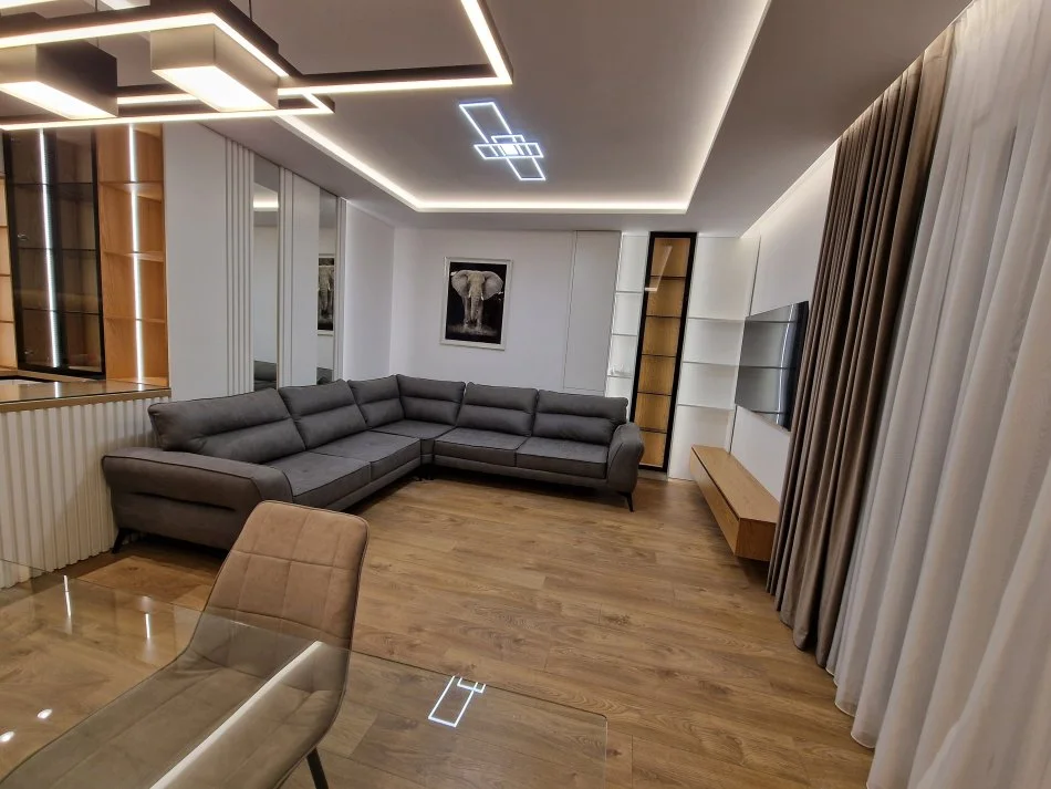 Tirane, jepet me qera apartament 2+1 Kati 3, 83 m² 1.000 € (Kopshti Zoologjik)