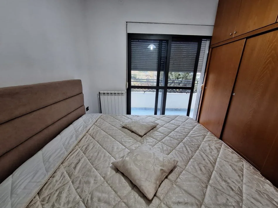 Tirane, jepet me qera apartament 2+1 Kati 2, 80 m² 480 € (Bulevardi i Ri)