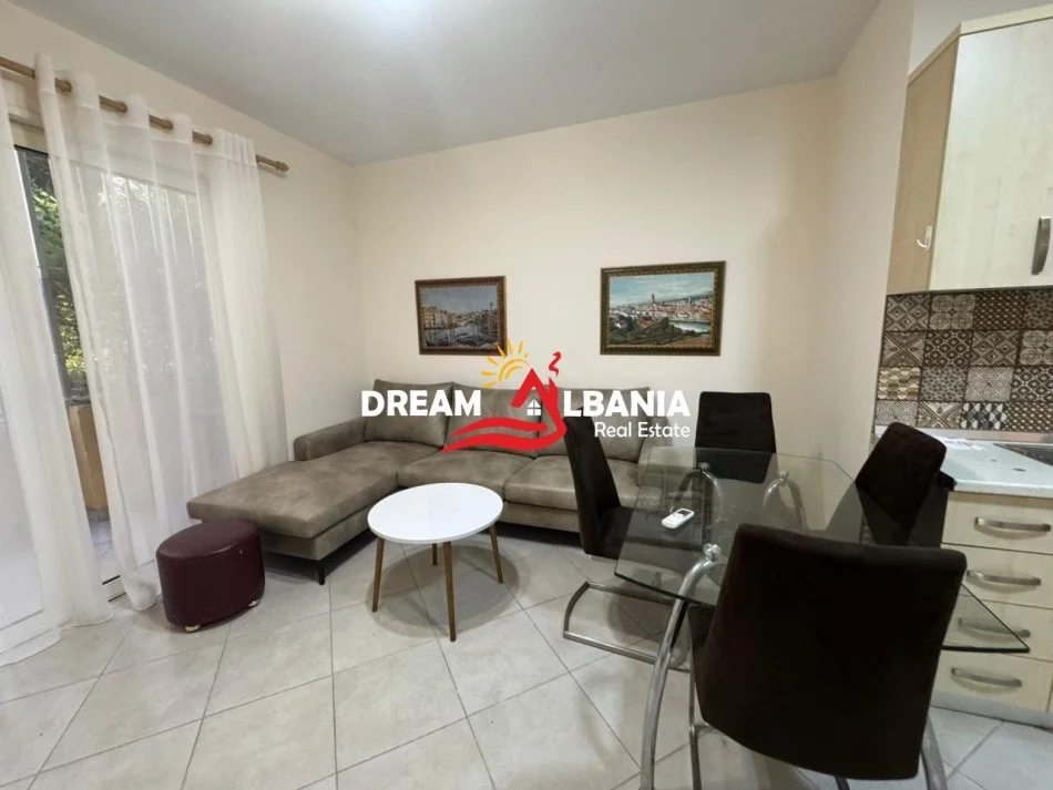 Tirane, jepet me qera apartament 2+1+Ballkon Kati 3, 85 m² 550 € (Tek Kodra e Diellit)