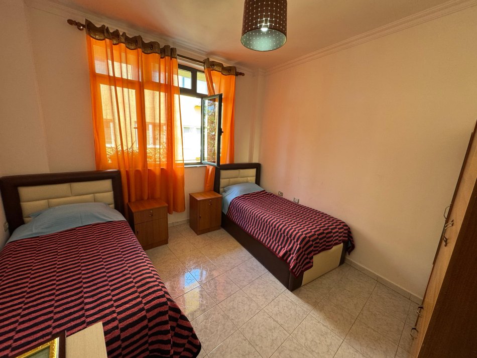 Tirane, jepet me qera apartament 2+1 Kati 2, 85 m² 600 € (rruga e durresit)