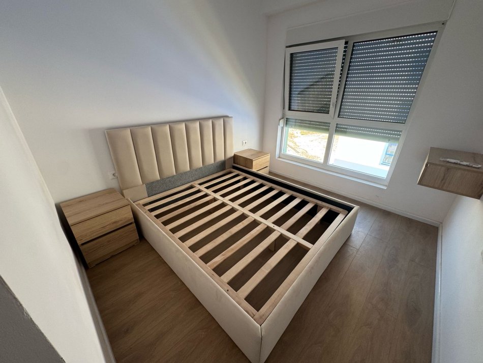 Tirane, jepet me qera apartament 2+1 Kati 5, 80 m² 550 € (ali demi)
