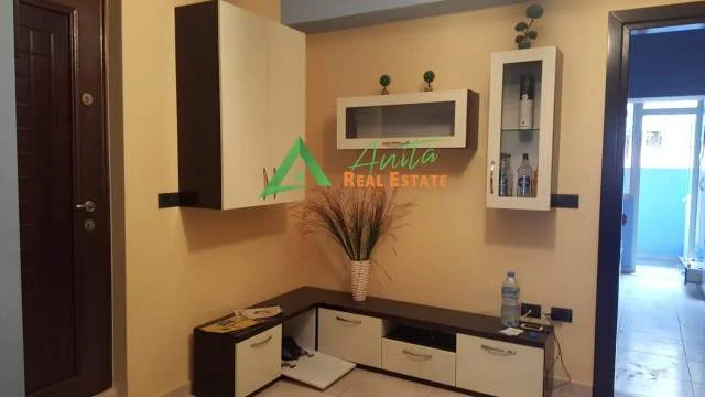 Tirane, jepet me qera apartament 2+1+BLK Kati 0, 80 m² 520 Euro (Rruga e Kavajes)