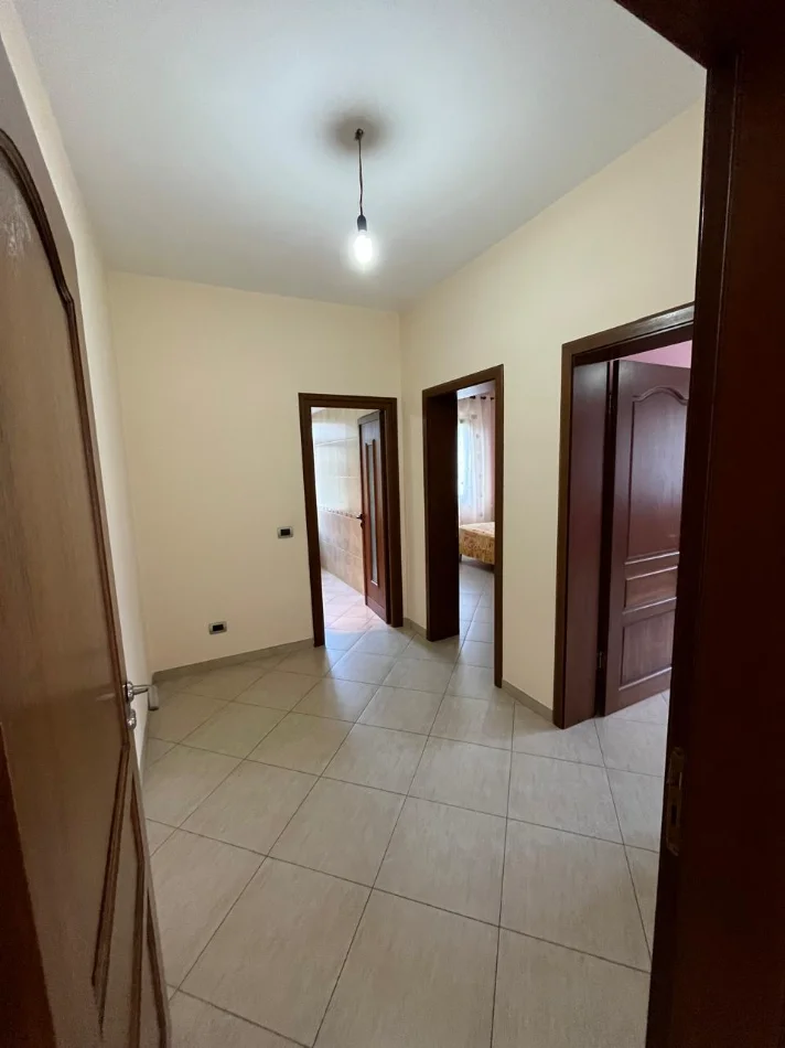Tirane, jepet me qera apartament 2+1 Kati 2, 100 m² 500 € (Kodra e Priftit)
