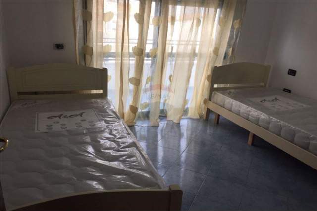 Tirane, jepet me qera apartament 2+1 Kati 3, 111 m² 430 Euro (Don Bosko)