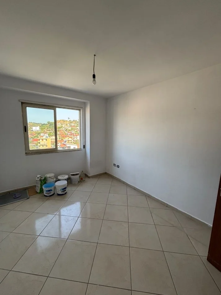 Tirane, jepet me qera apartament 2+1 Kati 7, 110 m² 300 € (Rruga Besim Alla)