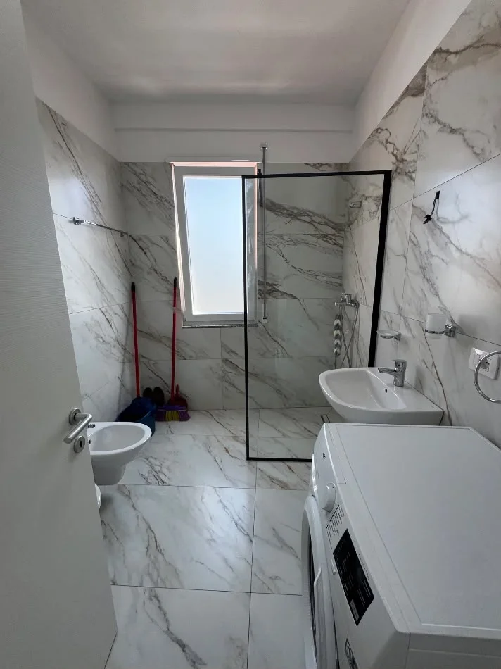 Tirane, jepet me qera 2+1+Aneks+Ballkon Kati 3, 106 m² 500 € (PASKUQAN)