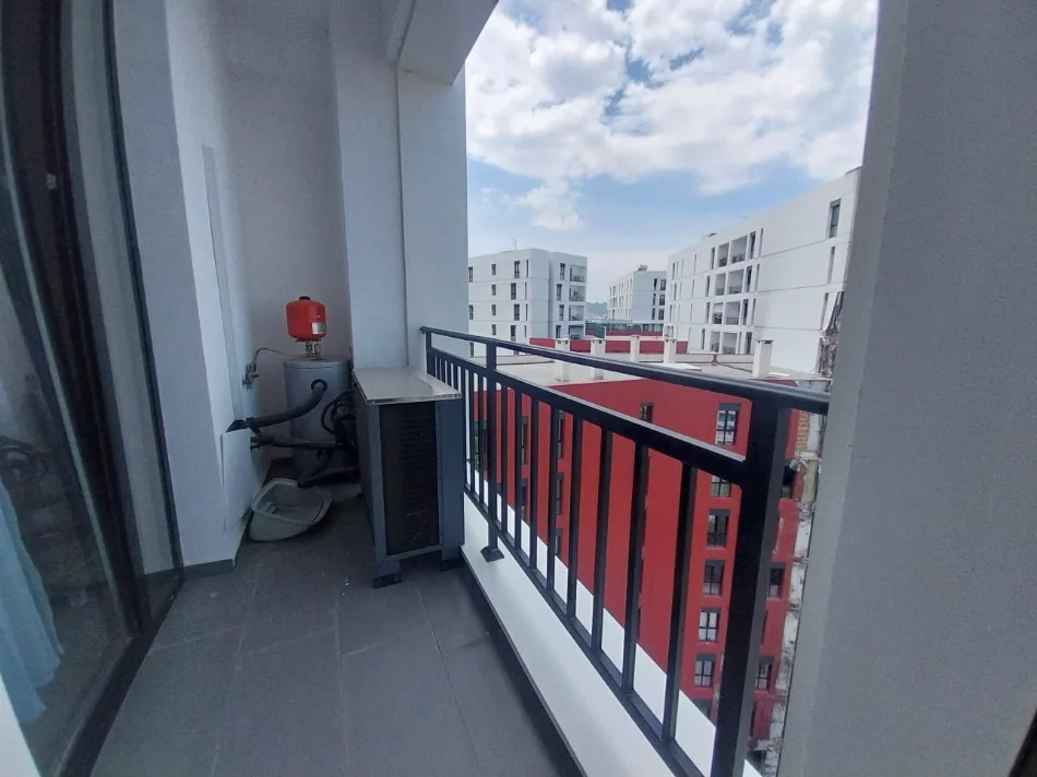 Tirane, jepet me qera apartament 2+1+2 Kati 9, 116 m² 700 € (FARMACIA 10 , Kompleksi Arlis)