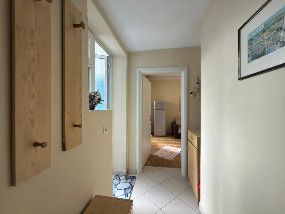 Tirane, jepet me qera apartament 1+1 Kati 2, 70 m² 550 € (Sheshi Skenderbej)