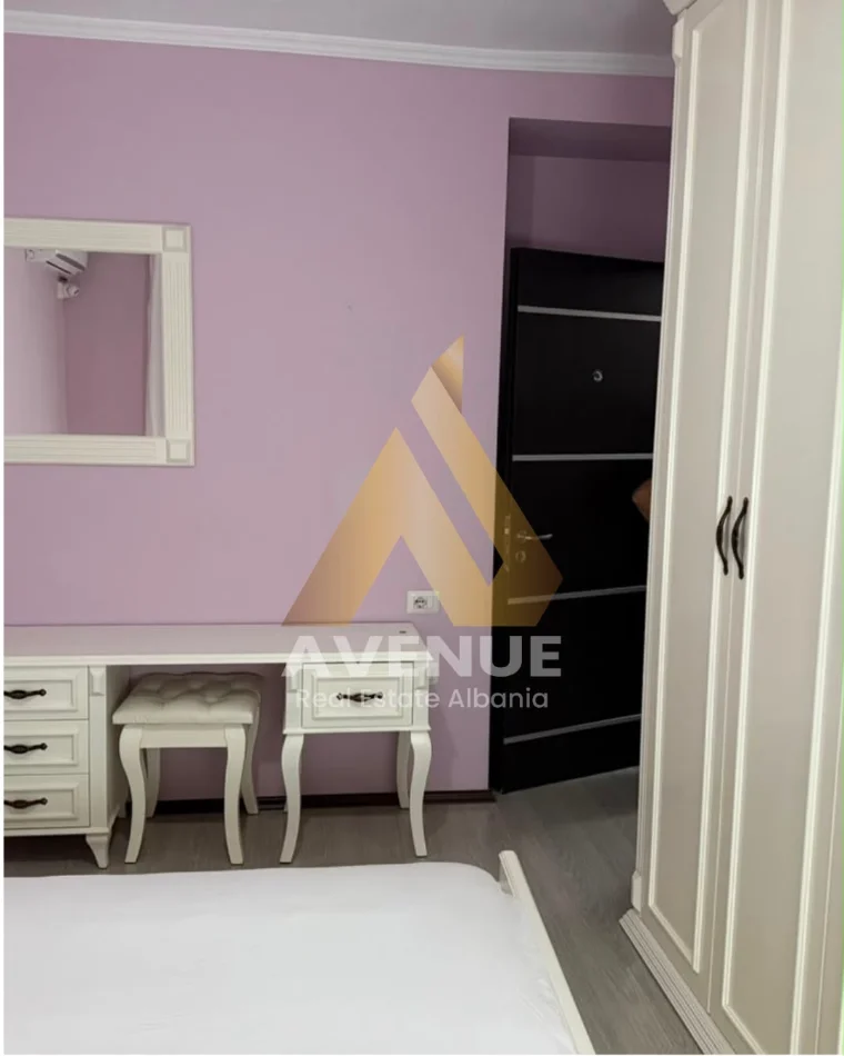 Tirane, jepet me qera apartament 2+1+Ballkon Kati 2, 95 m² 750 € (Rruga Tidh Dahia)