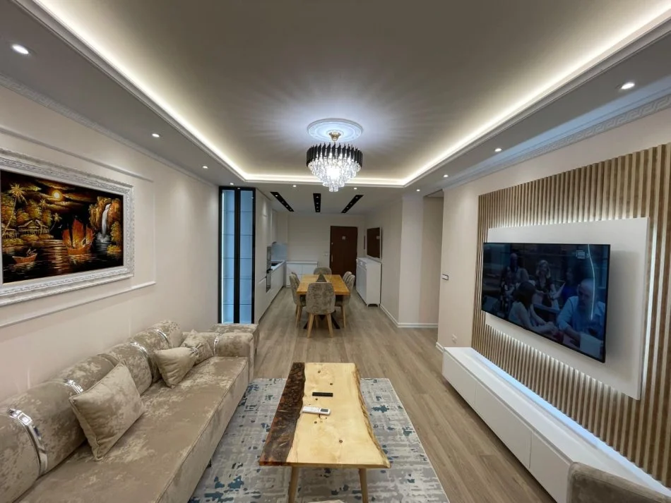 Tirane, jepet me qera apartament 2+1+Ballkon Kati 3, 100 m² 1.200 € (Kompleksi Kolombo , Liqeni i Thate)