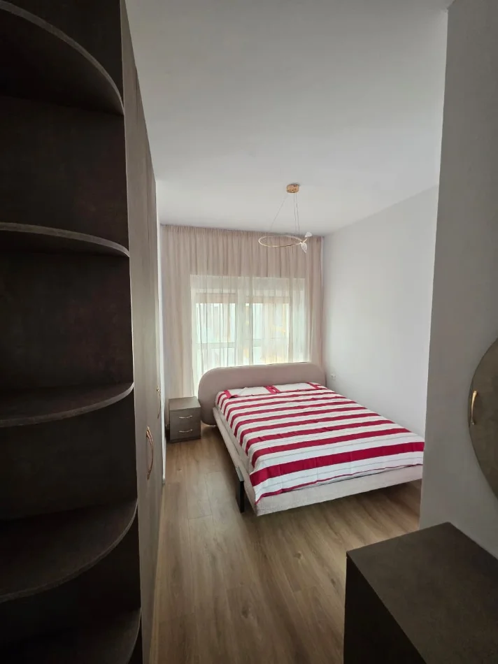 Shqiperi, jepet me qera apartament 2+1+Ballkon Kati 7, 91 m² 500 € (Rruga Pasho Hysa)