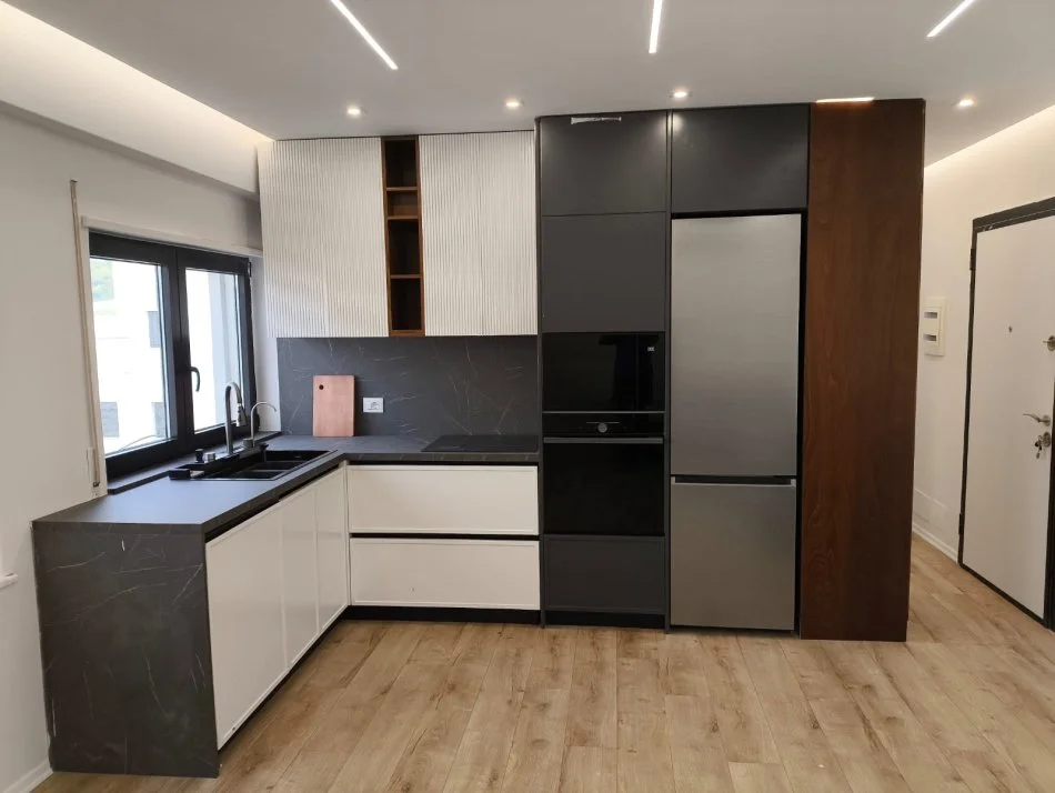 Tirane, jepet me qera apartament 1+1 Kati 4, 70 m² 600 € (Kodra e Diellit)