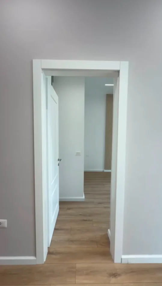 Tirane, shitet apartament 1+1 , 52 m² 97.000 € (perball qendra kristal, mbi unaze)
