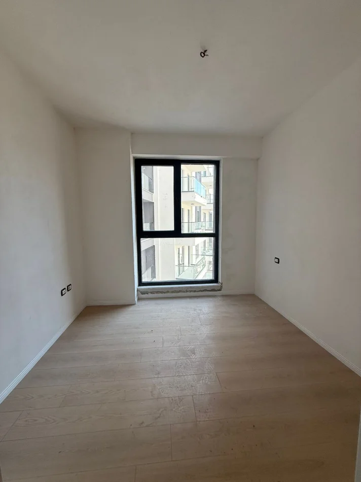 Tirane, shitet apartament 2+1 Kati 9, 91 m² 156.000 € (Fusha e Aviacionit)