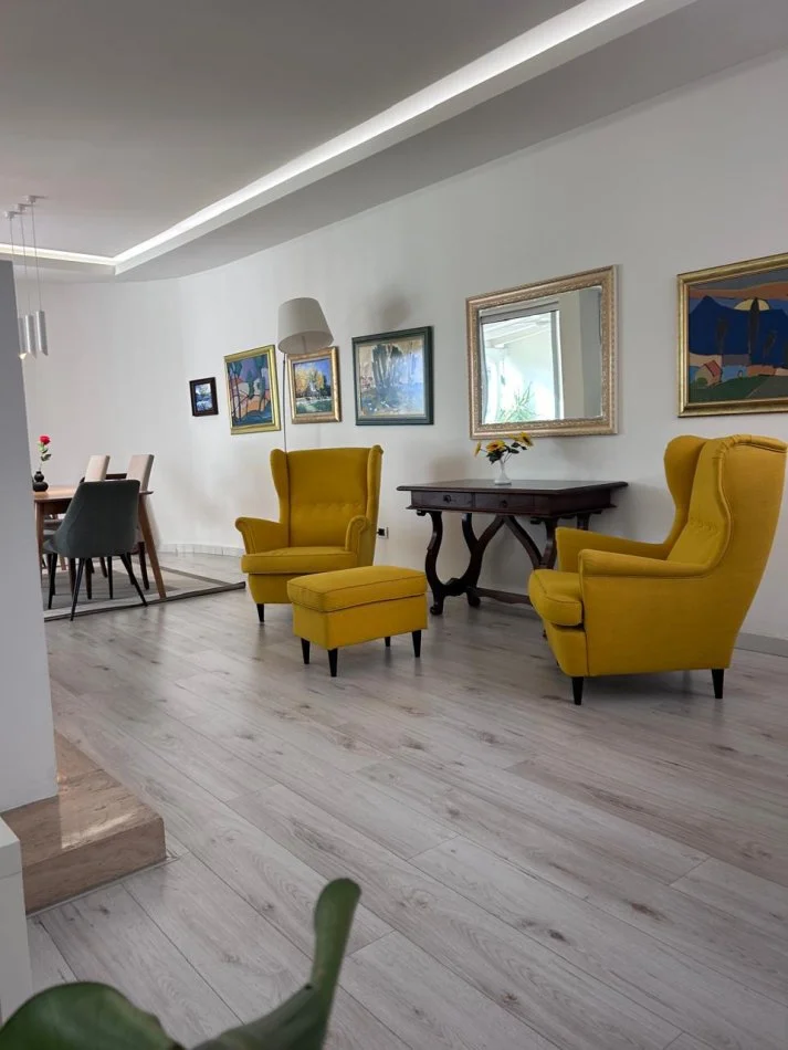 Tirane, shitet apartament+verande | Penthouse 2+1+Aneks+Ballkon Kati 10, 197 m² 600.000 € (Bllok)