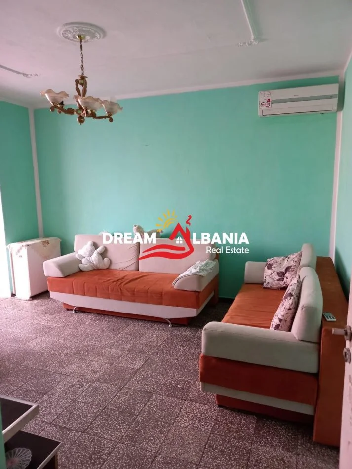 Tirane, shitet apartament 1+1 Kati 4, 63 m² 100.000 € (prane Pazarit te Ri (Rruga Tefta Tashko Koco))