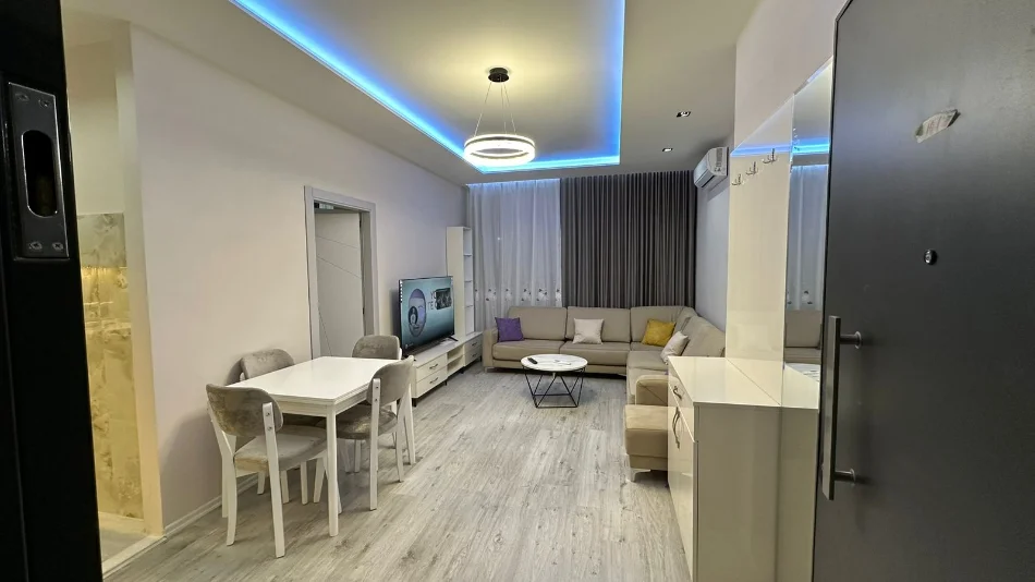Tirane, jepet me qera apartament 1+1 Kati 2, 55 m² 600 € (Riza Cerova)