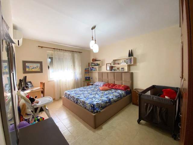 Tirane, shitet apartament 2+1+A Kati 3, 87 m²  (Rruga Egnatia)