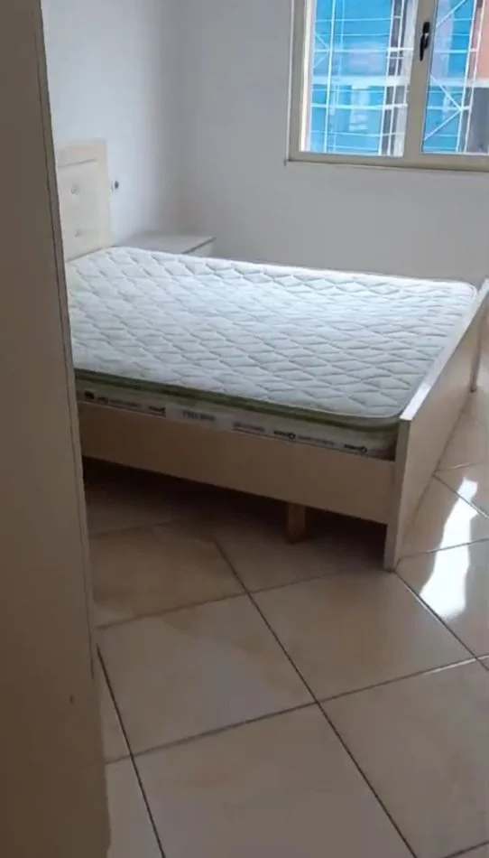 Tirane, jepet me qera apartament 1+1+Ballkon Kati 3, 70 m² 450 € (rruga Don Bosko)