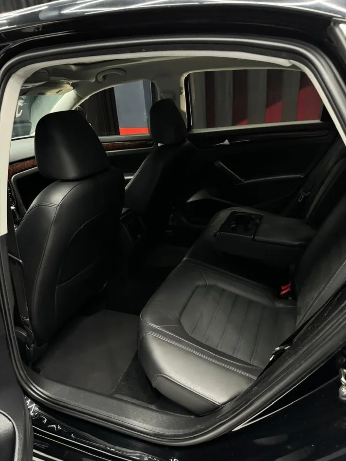 Tirane, shitet makine Volswagen passat