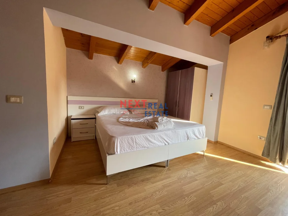 Vlore, jepet me qera apartament 1+1+Ballkon , 400 € (PLAZH I VJETER)